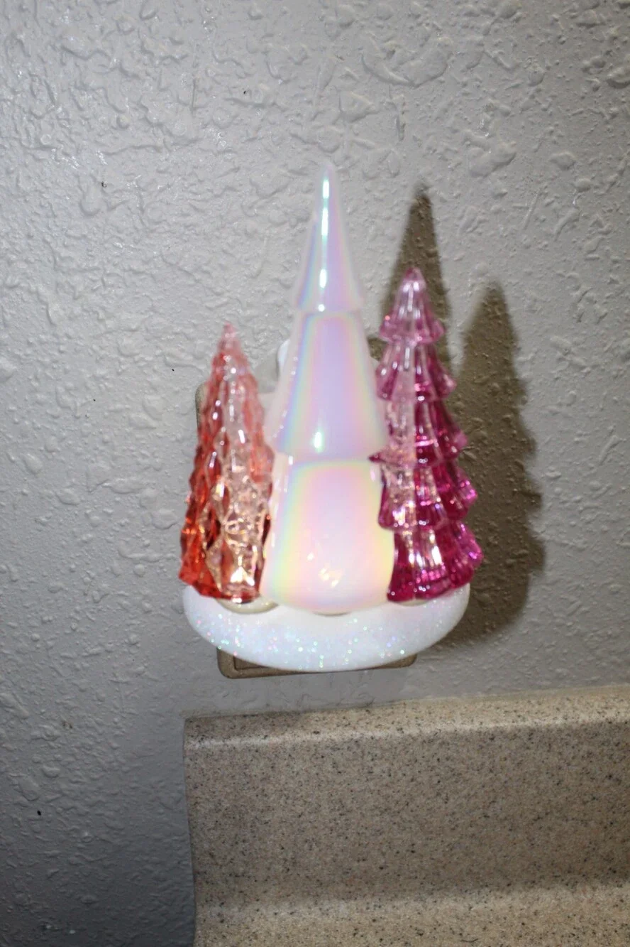 BATH & BODY WORKS White Barn Pink Trees Nightlight‎ Wallflowers Fragrance Plug